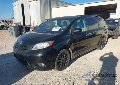 2012 Toyota Sienna Xle 7 Passenger z USA, uszkodzony, nr VIN 5TDDK3DC7CS040563